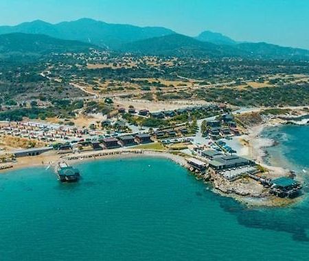 Zambak Holiday Village & Restaurant Superb Seafront Location ! Agios Georgios  Екстериор снимка