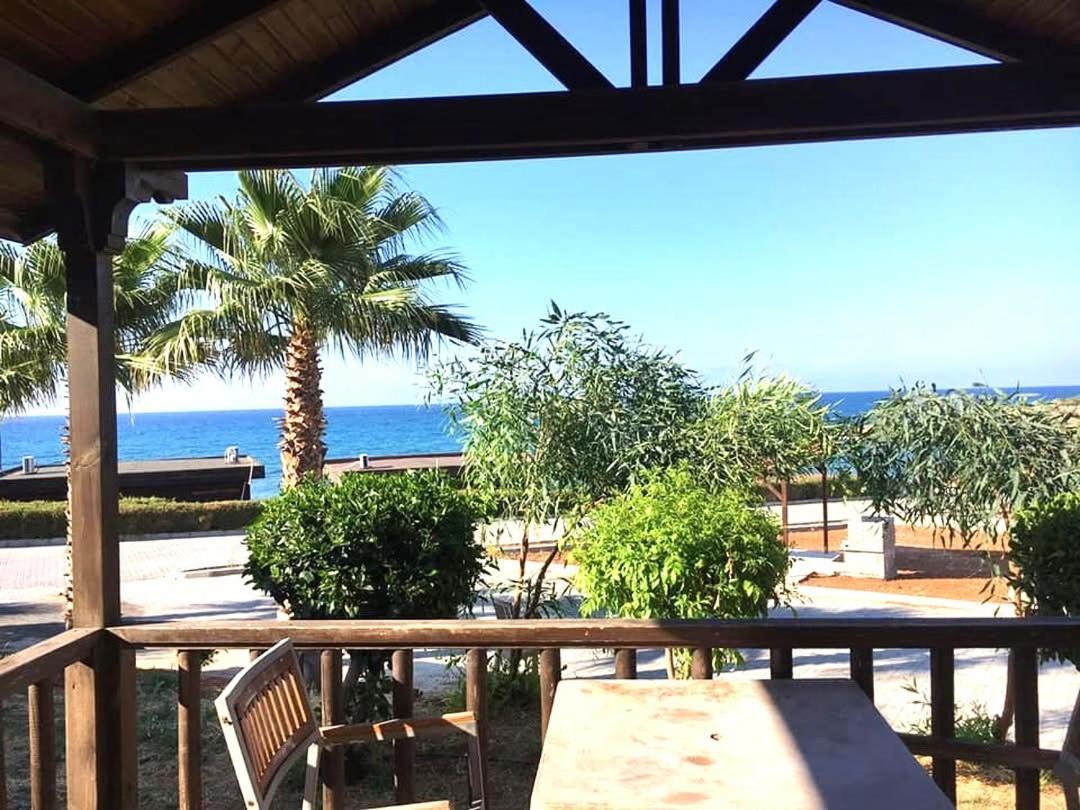 Zambak Holiday Village & Restaurant Superb Seafront Location ! Agios Georgios  Екстериор снимка