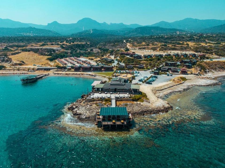 Zambak Holiday Village & Restaurant Superb Seafront Location ! Agios Georgios  Екстериор снимка