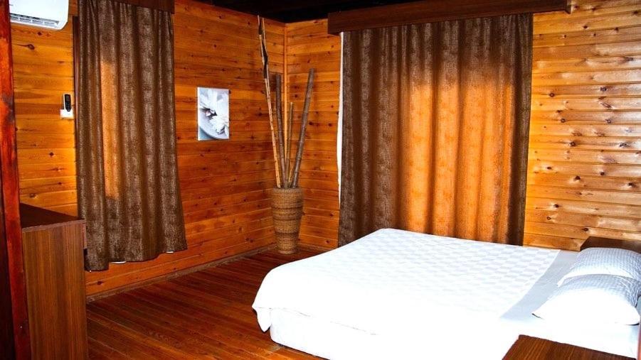 Zambak Holiday Village & Restaurant Superb Seafront Location ! Agios Georgios  Екстериор снимка